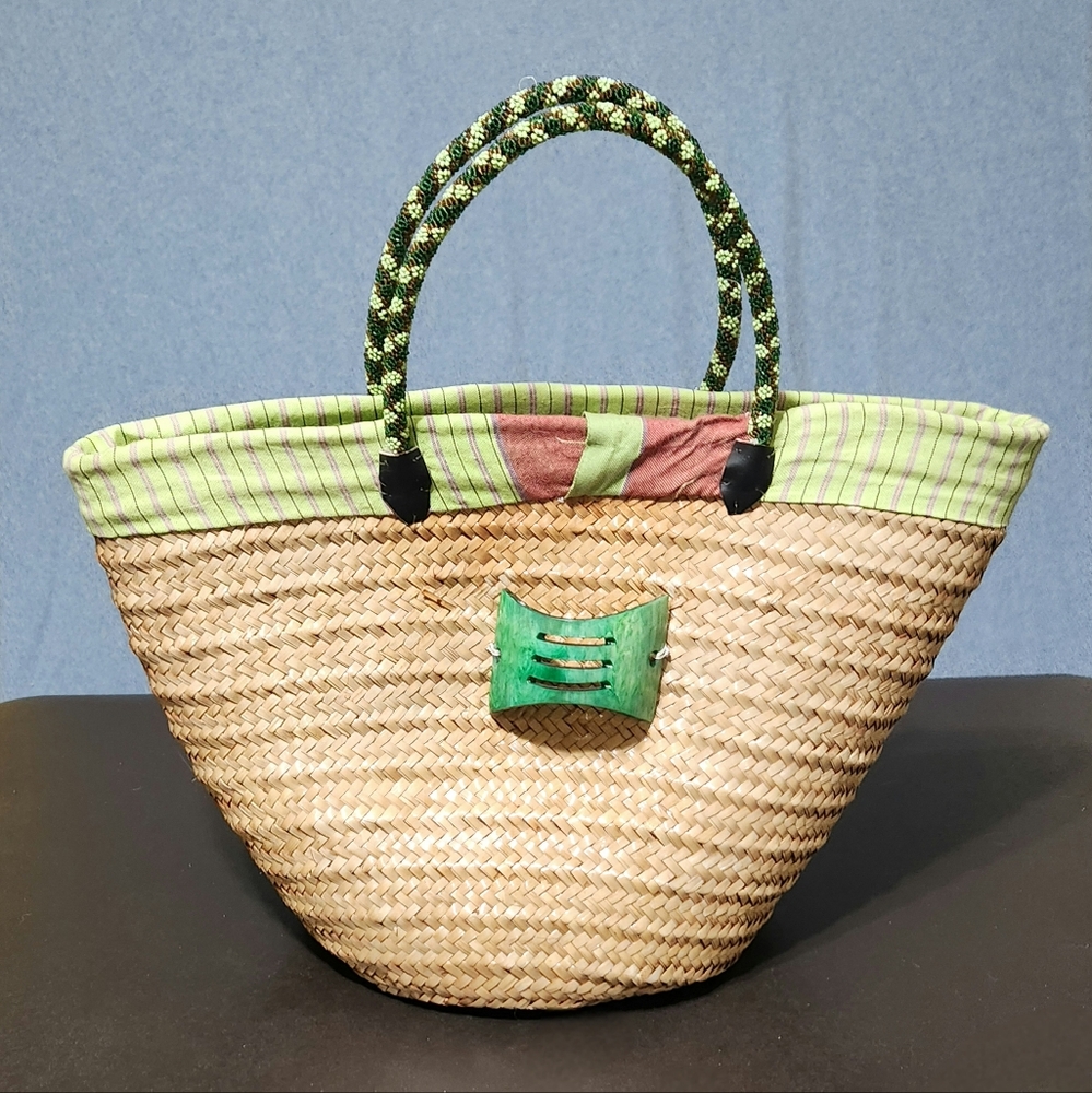 Woven picnic bag